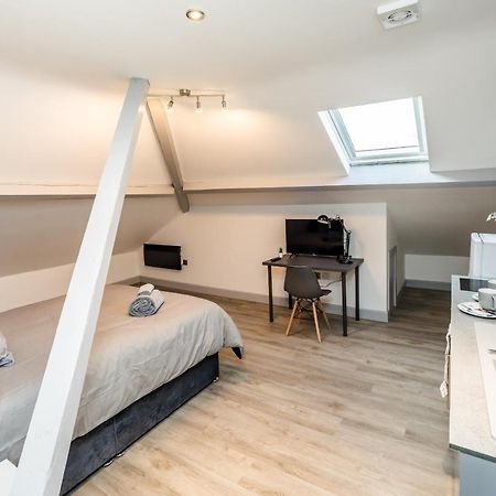 Greenhead Central Huddersfield Extérieur photo
