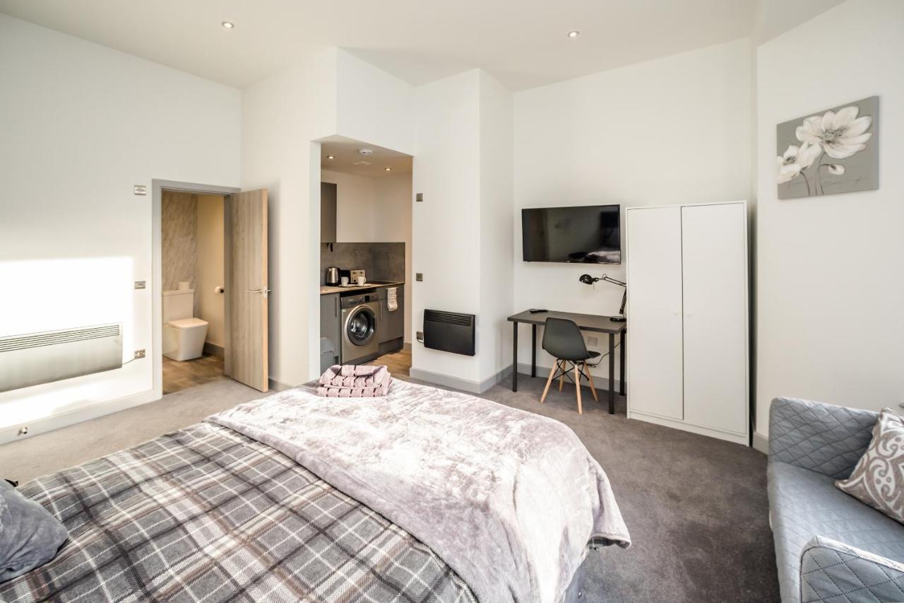 Greenhead Central Huddersfield Extérieur photo