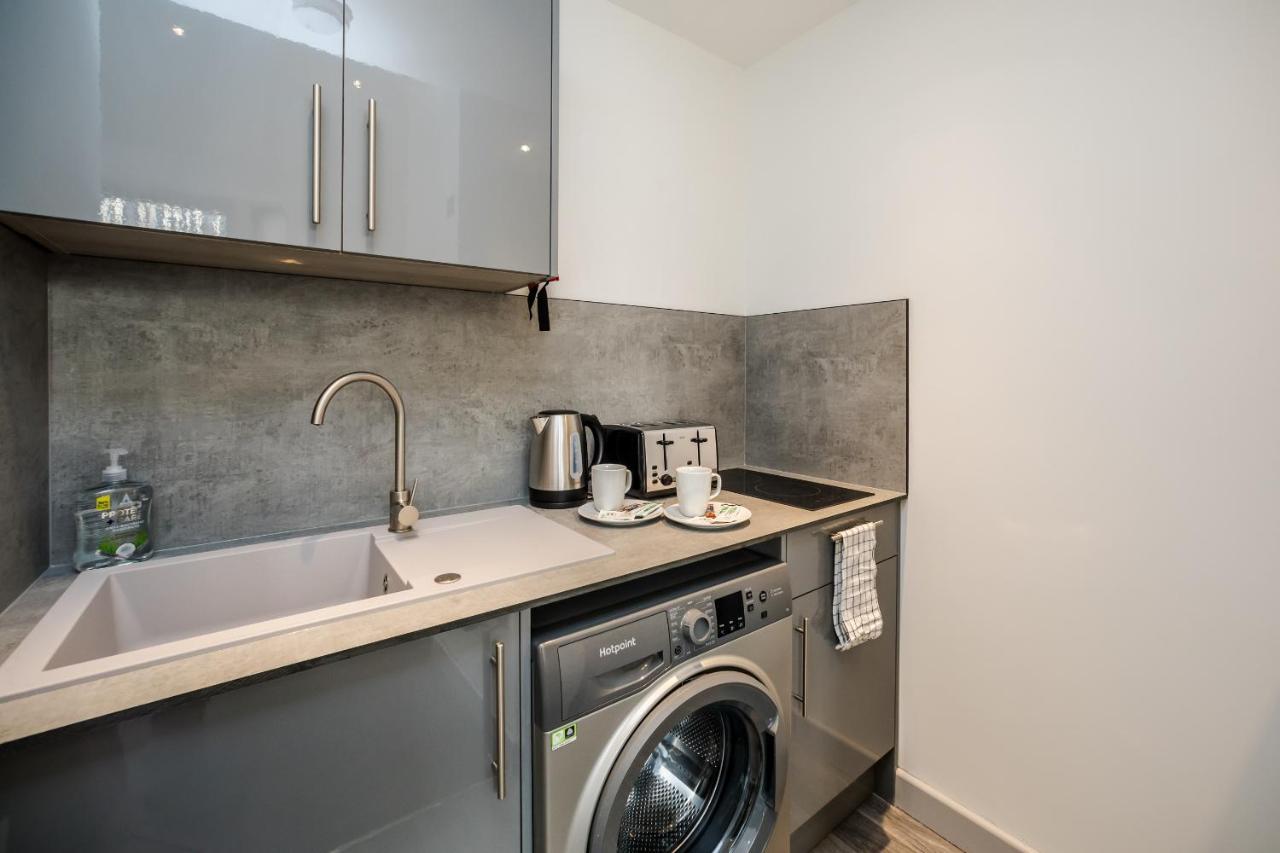 Greenhead Central Huddersfield Extérieur photo