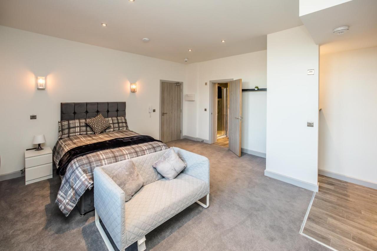 Greenhead Central Huddersfield Extérieur photo